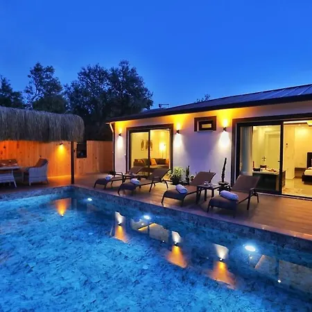 Litta / Kalkan ホテル 4*